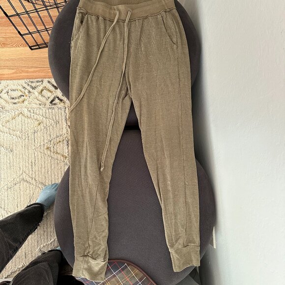 EUC - Splendid Olive Green Joggers with Elastic Waistband and Pockets - Picture 1 of 5